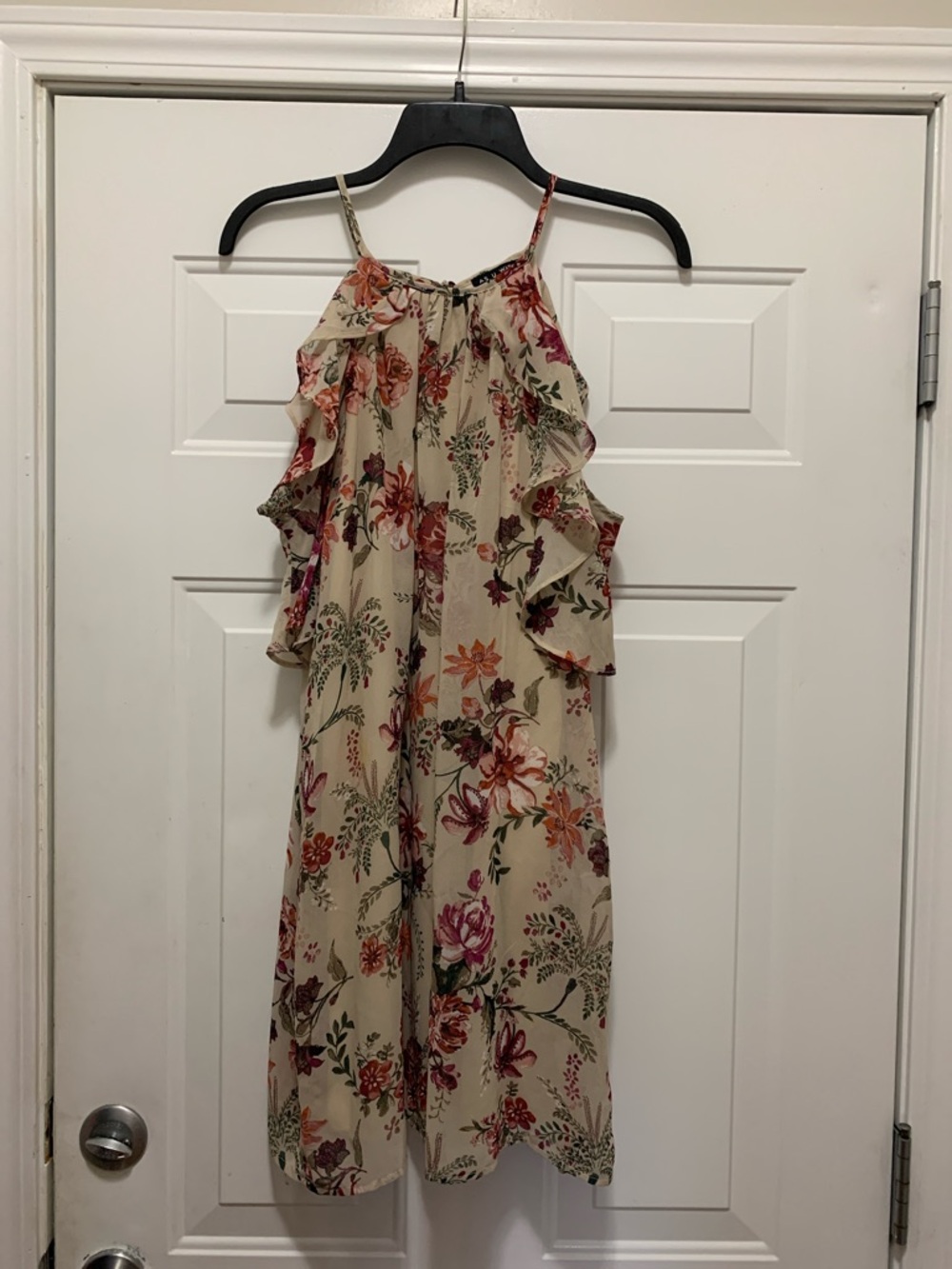 3/$15 As U Wish Beige Floral Ruffle  Dress Size Large